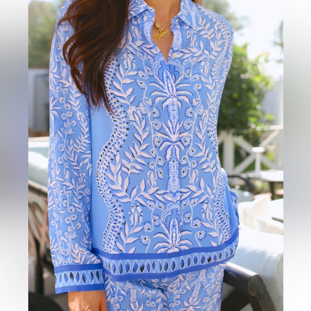 LILLY PULITZER KIRAN BUTTON DOWN SILK BLUE PRINTED BLOUSE SIZE LARGE - Picture 2 of 11